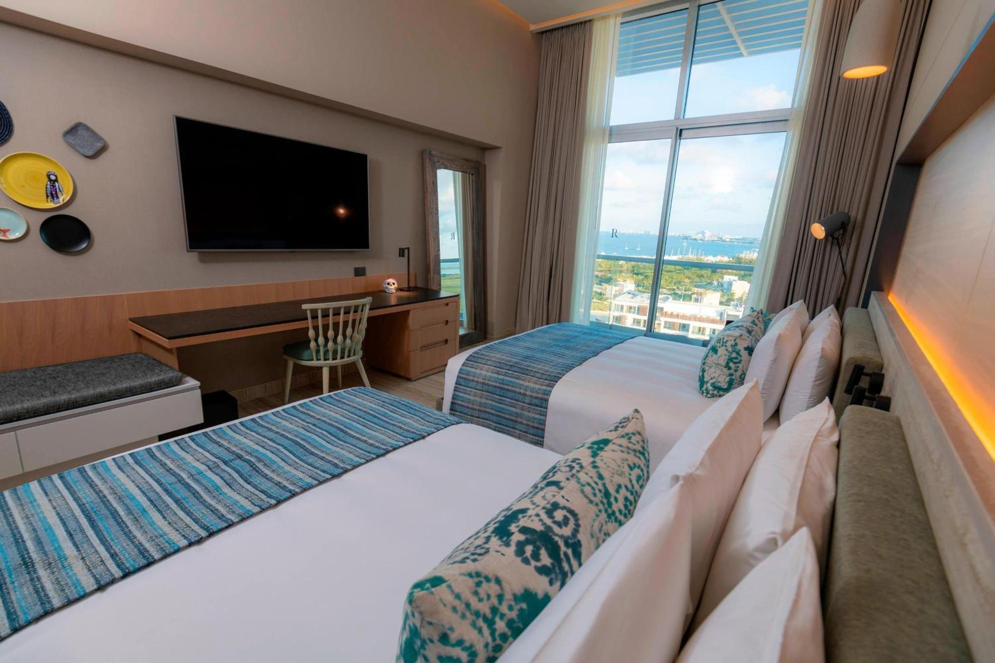 Renaissance Cancun Resort & Marina Exterior foto Deluxe Ocean View
